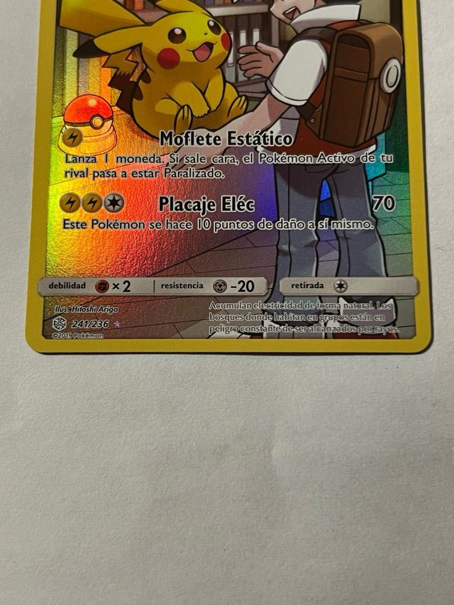 Carta Pikachu y rojo 241/236