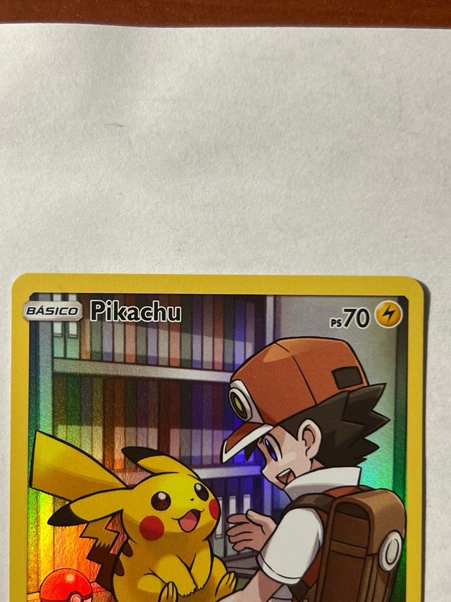 Carta Pikachu y rojo 241/236