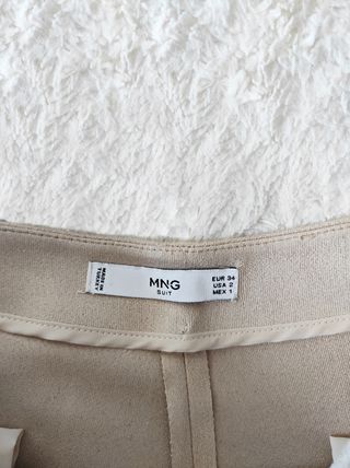 Pantalón corto crema Mango