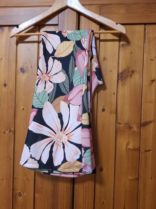traje pantalón  muy moderno