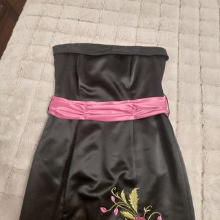 Vestido negro palabra de honor