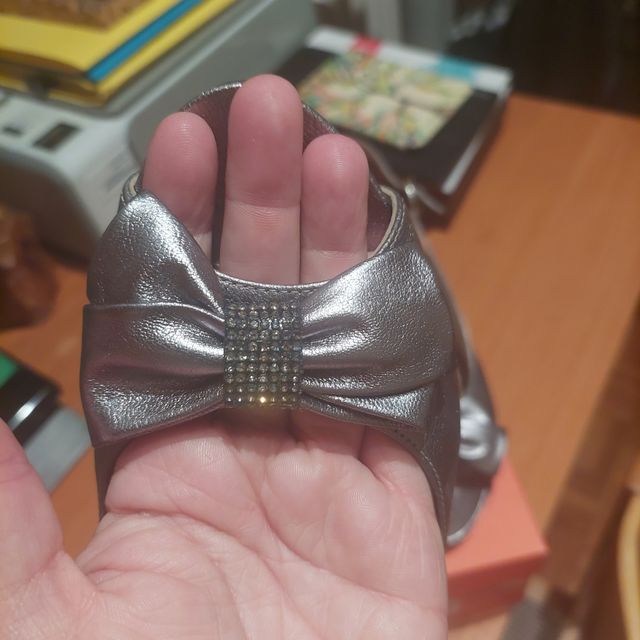 Sandalias plateadas piel