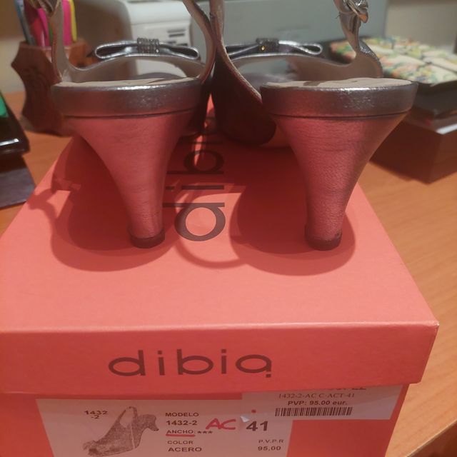 Sandalias plateadas piel