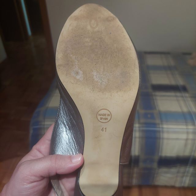 Sandalias plateadas piel