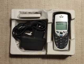 Nokia 8310