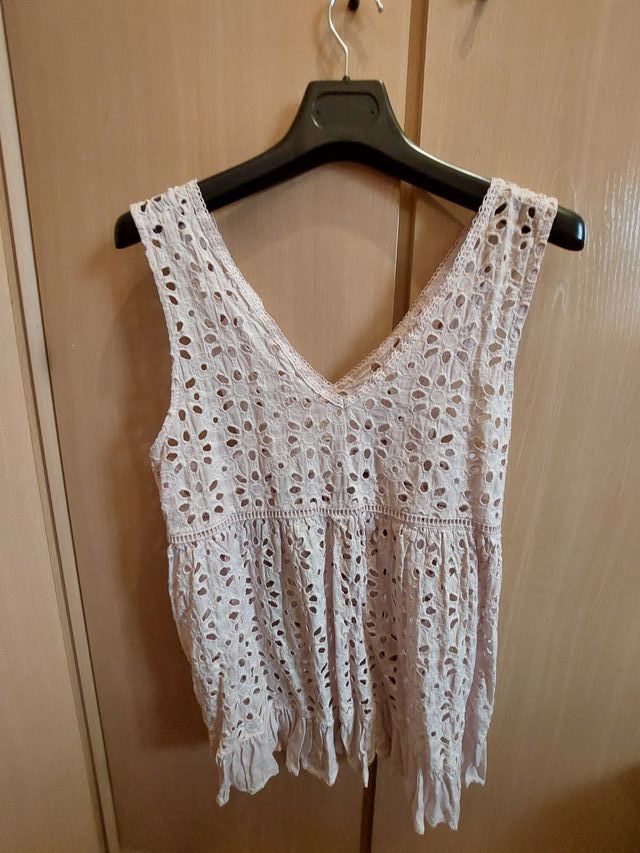 Top bordado inglés Talla M color rosa