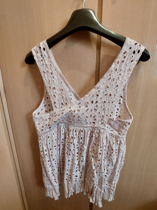 Top bordado inglés Talla M color rosa
