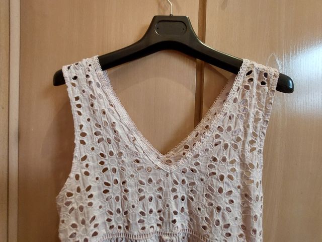 Top bordado inglés Talla M color rosa