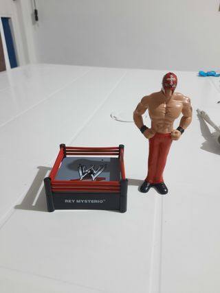 Lotto 13 personaggi wwe più accessori 