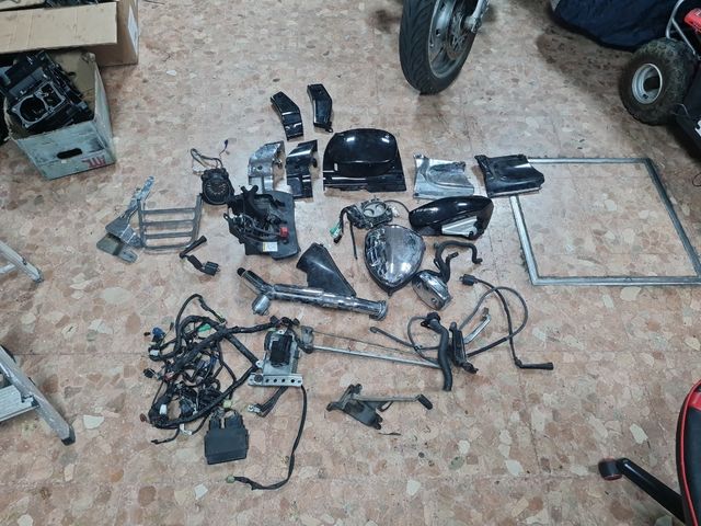 Despiece suzuki intruder 800