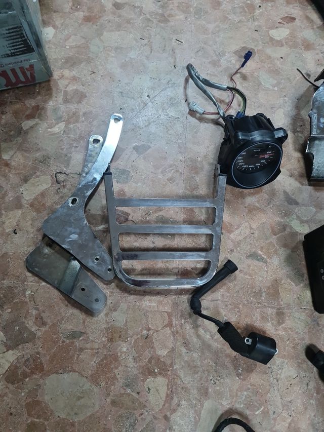 Despiece suzuki intruder 800