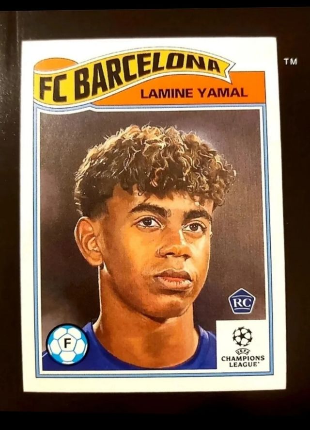 Lamine Yamal Rookie Card Topps Living Set