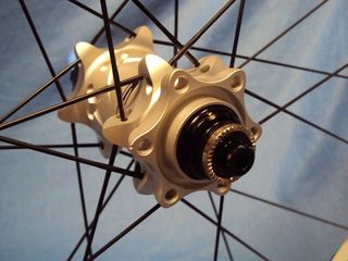 NUEVO Rueda Trasera 26" EASTON HAVEN 9x135 mm