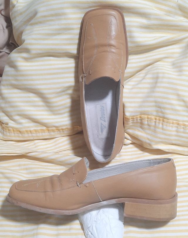 Zapato piel color camel señora N°36.