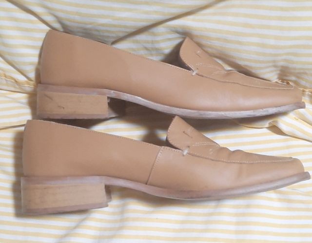 Zapato piel color camel señora N°36.