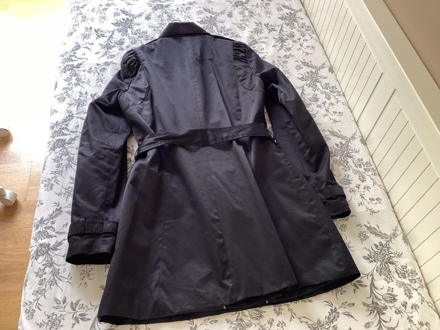 Parka negra de Bershka