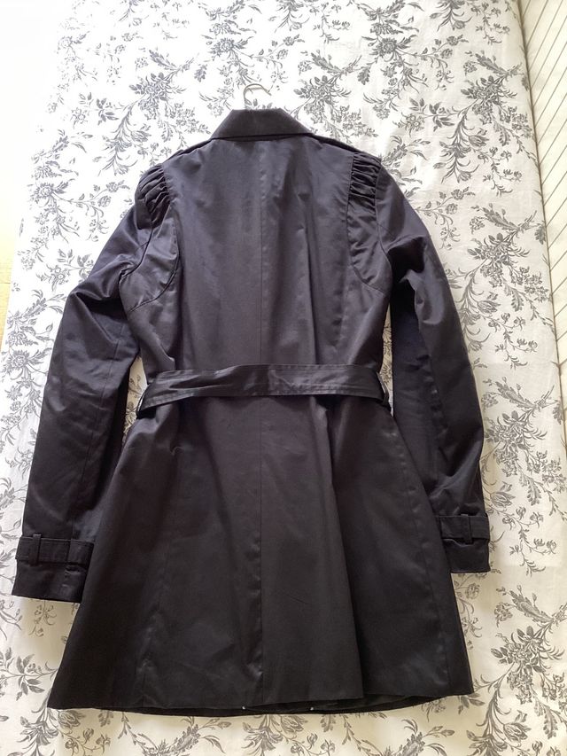 Parka negra de Bershka