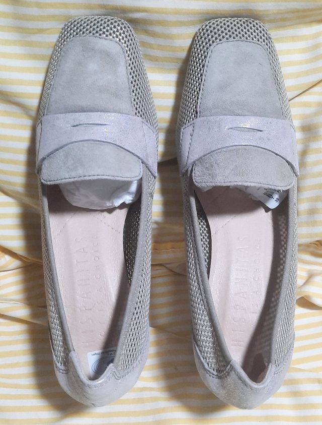 Zapato señora Hispanitas gris-plata N°35.