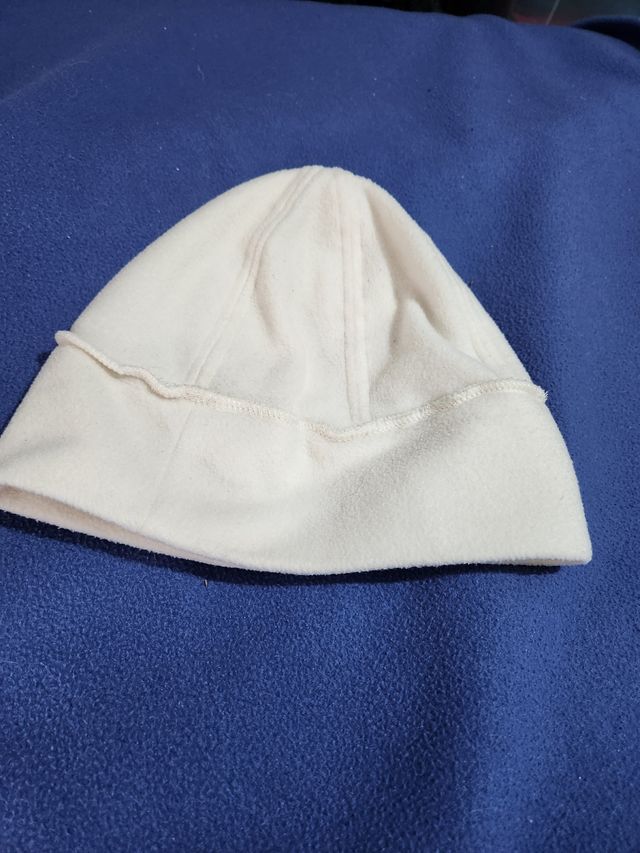 Gorro y guantes de mujer