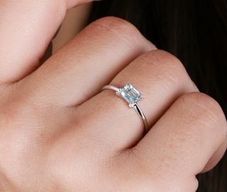 Anillo Diamantes y Aguamarina