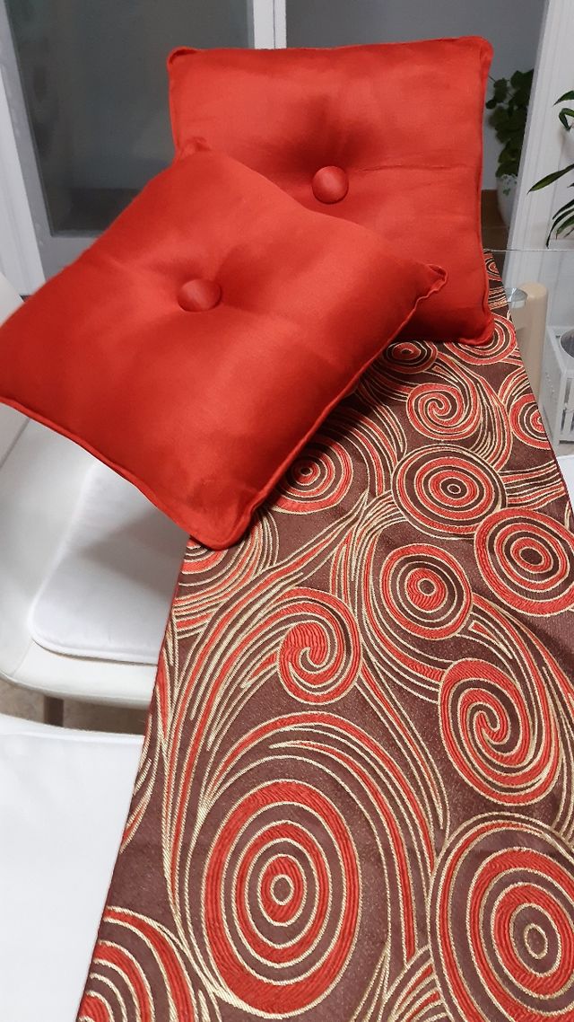 COJINES ROJOS‼️ 35×35.