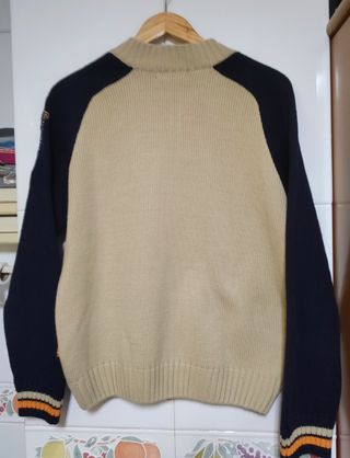 Sudadera vintage universitaria