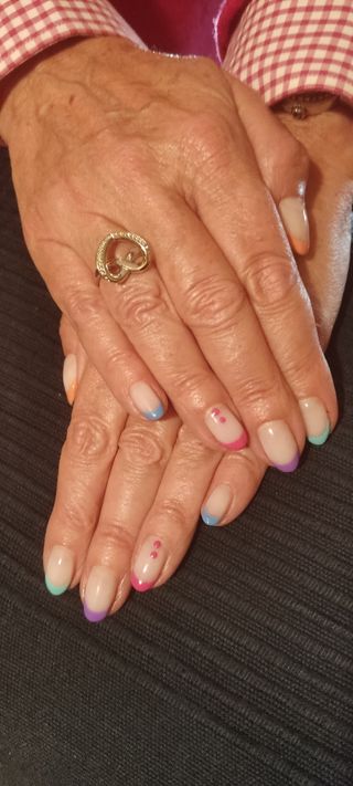 Manicurista y maderoterapia corporal a domicilio