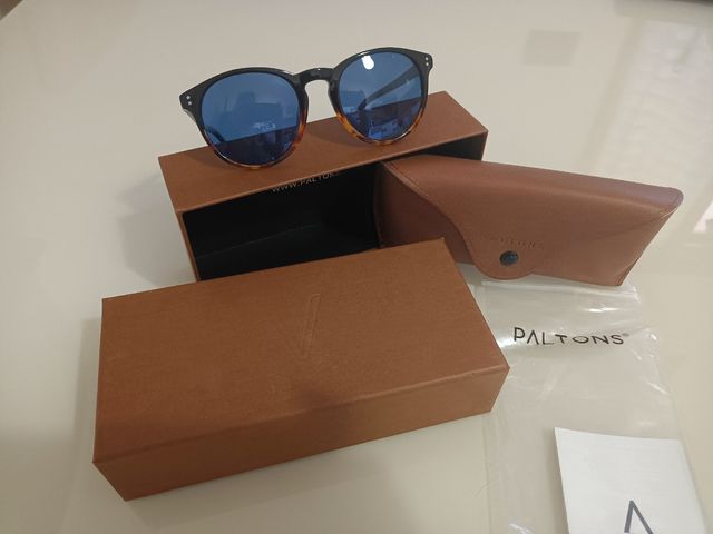 Occhiali da sole marca Paltons