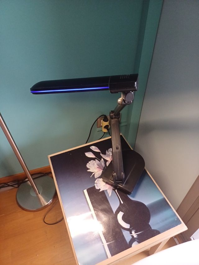 Lámpara de escritorio