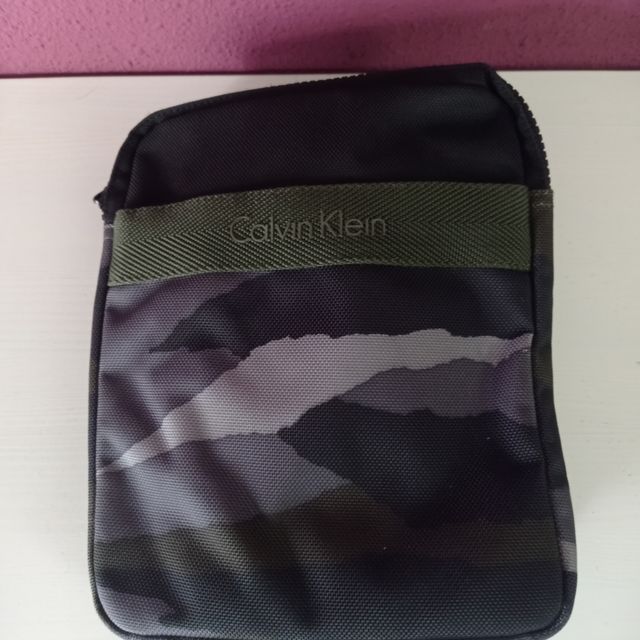 Bandolera Calvin Klein 