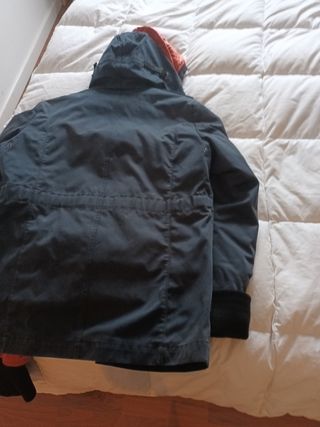 Abrigo impermeable marca MA.STRUM