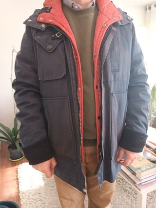 Abrigo impermeable marca MA.STRUM