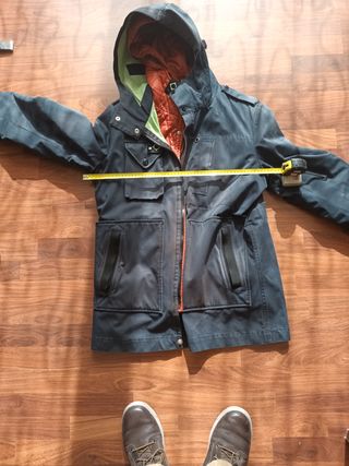 Abrigo impermeable marca MA.STRUM