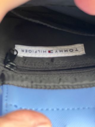 bolso cartera Tommy Hilfiger
