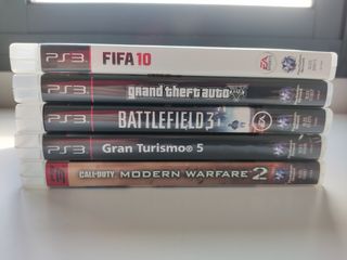 PlayStation 3 con 2 mandos y juegos