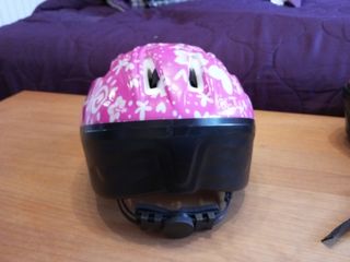 Casco deportivo. Bicicleta/patines/etc