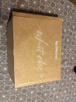 Cafetera Nespresso a estrenar