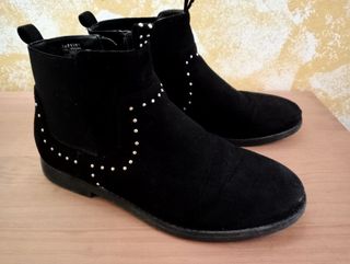 Botines negros niña