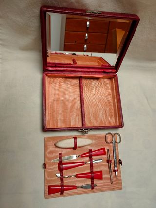 Estuche de manicura / joyero antiguo 
