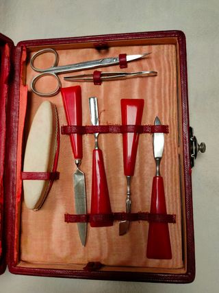 Estuche de manicura / joyero antiguo 