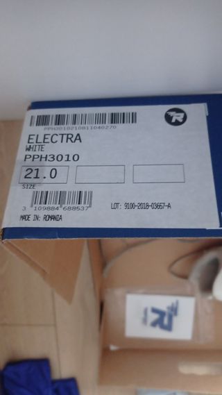 Patines de hielo profesionales. Talla 210