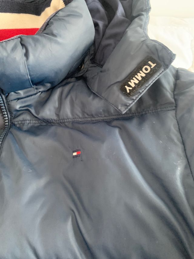 Cazadora Tommy azul marino talla 13-14 años