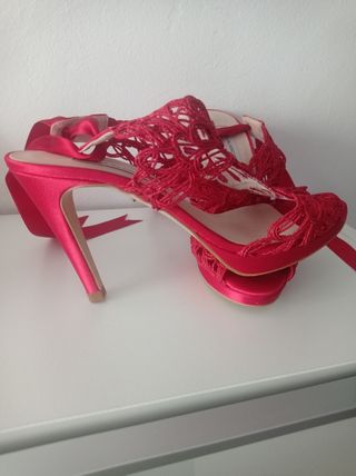 Zapato rojo tacón 41