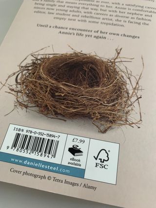 Libro en inglés “Family Ties”