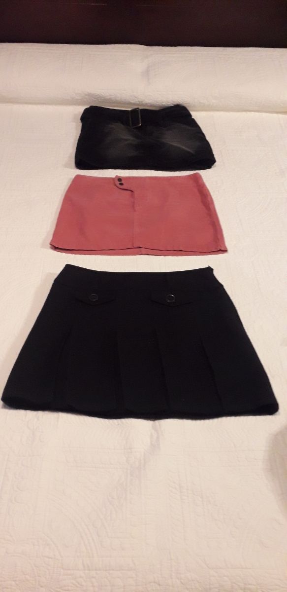 2 Minifaldas. Talla 40, 42. Varias Marcas