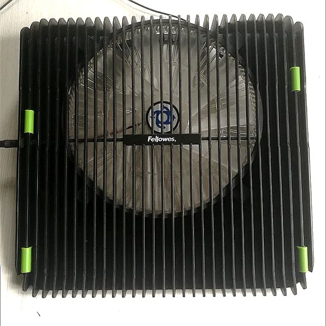 Cooler para portátil silencioso