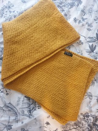 Bufanda mostaza zara