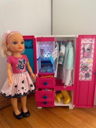 Nancy armario de ensueño con muñeca y complementos