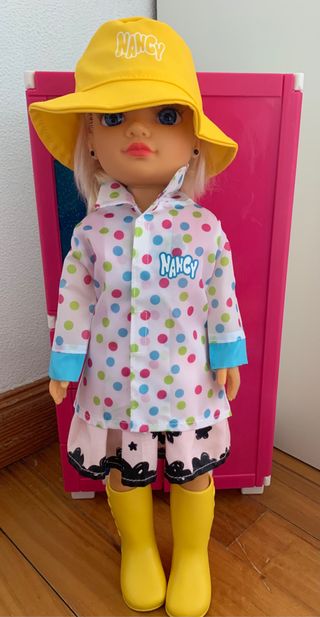 Nancy armario de ensueño con muñeca y complementos