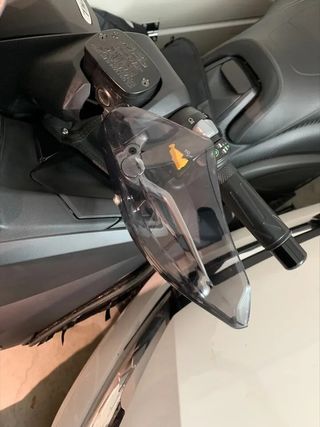 protector manos tmax